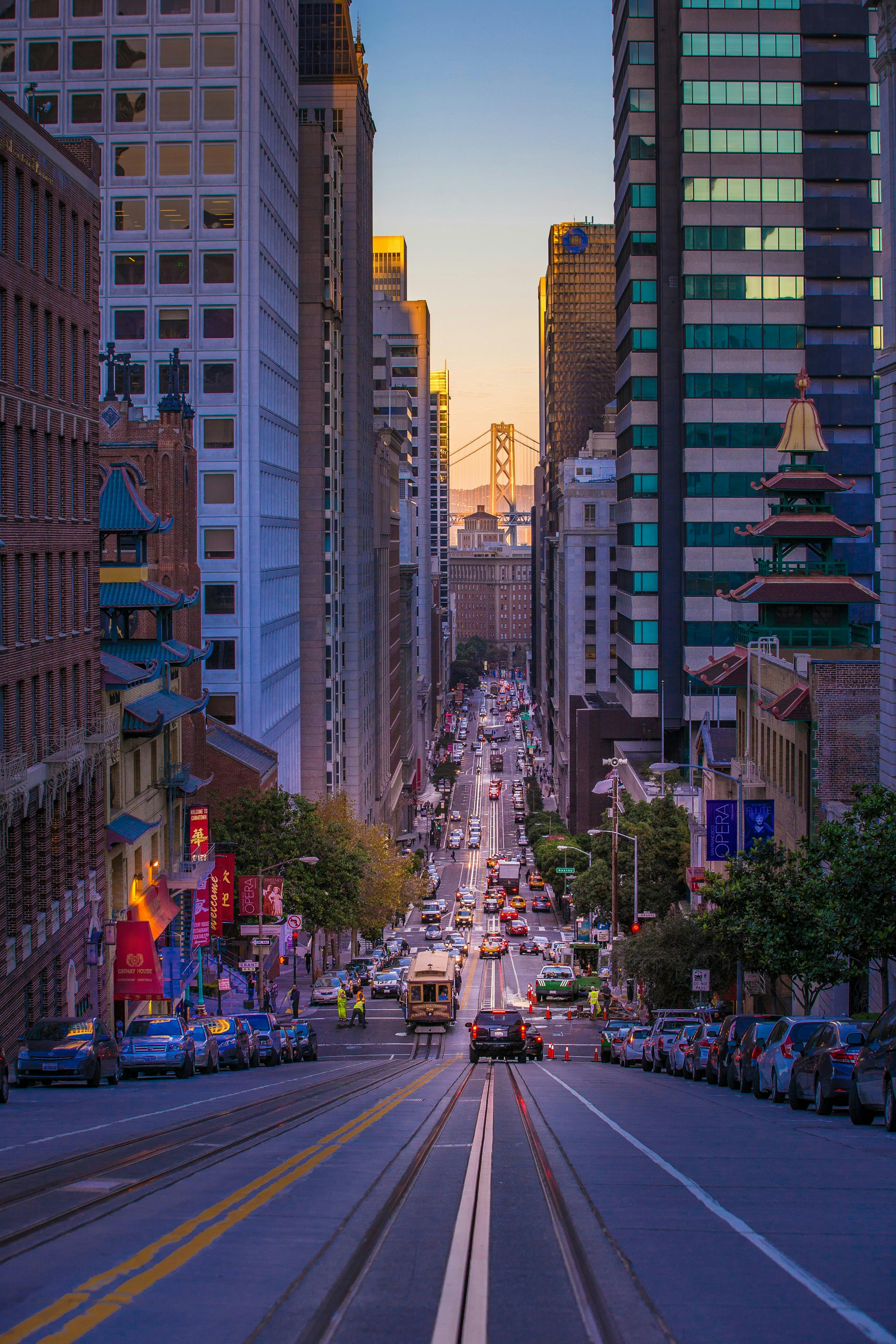 The California Street in San Francisco. Photo from Rezaul Karim on Unsplash